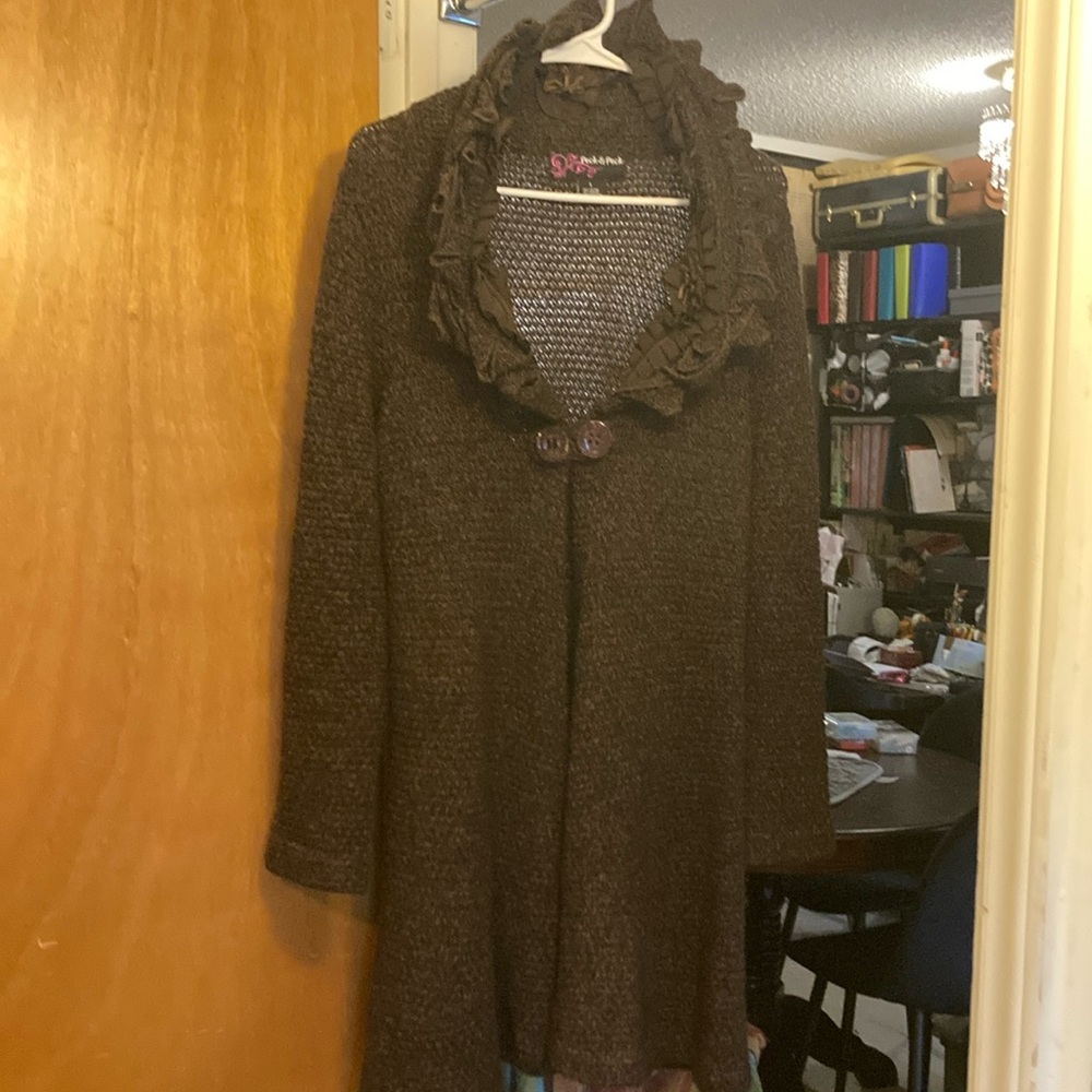 Peck and peck  Ruffle Collar brown duster sweater large